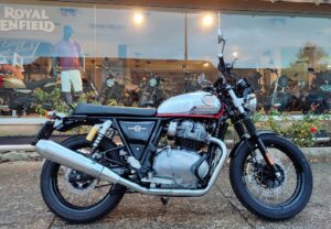 Royal Enfield Interceptor 650 Chrome Accessoriata - Pochi Km